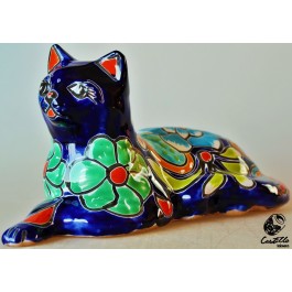 GATO SIAMES ACOSTADO 